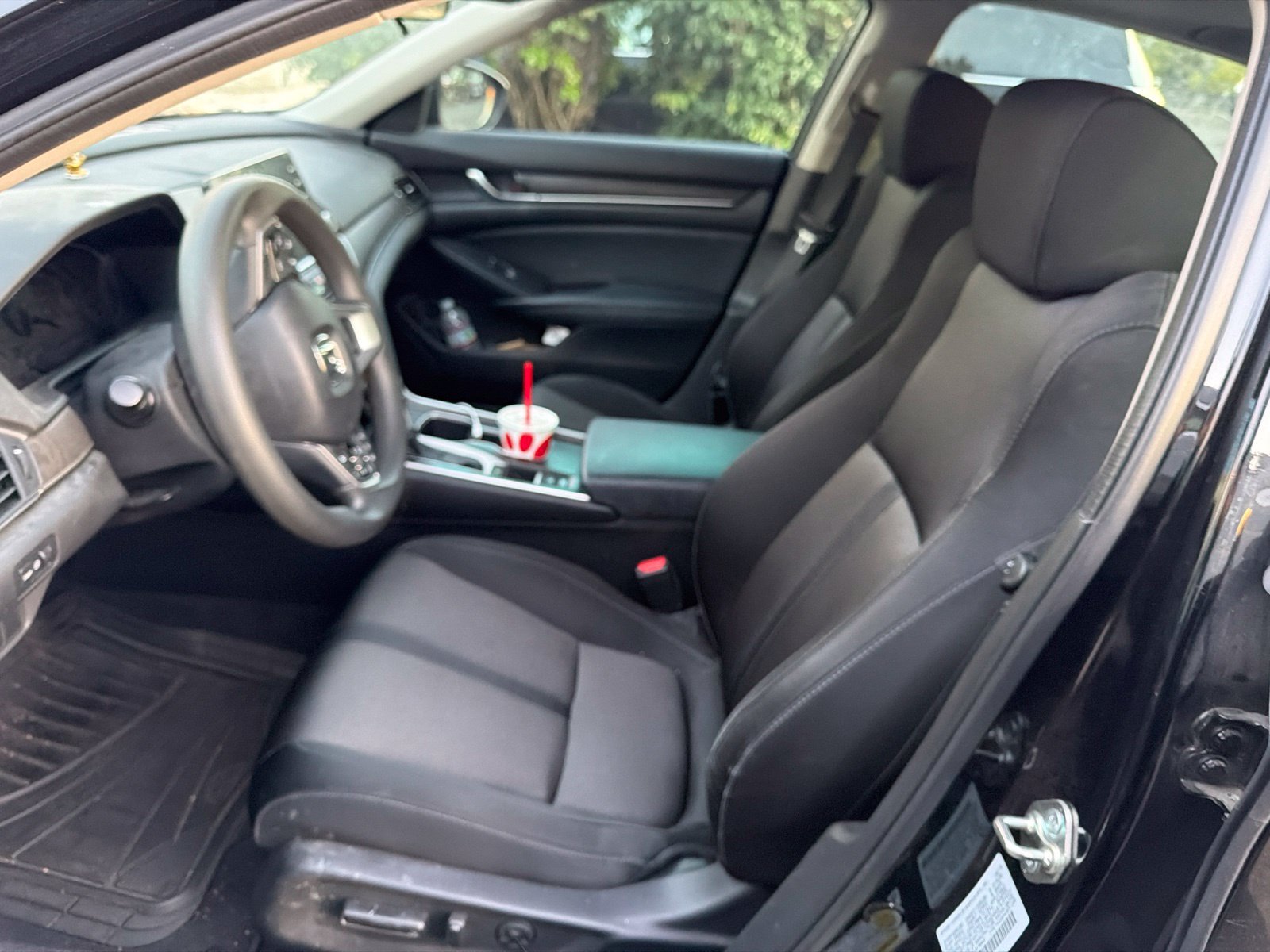 Used 2018 Honda Accord EX image 7