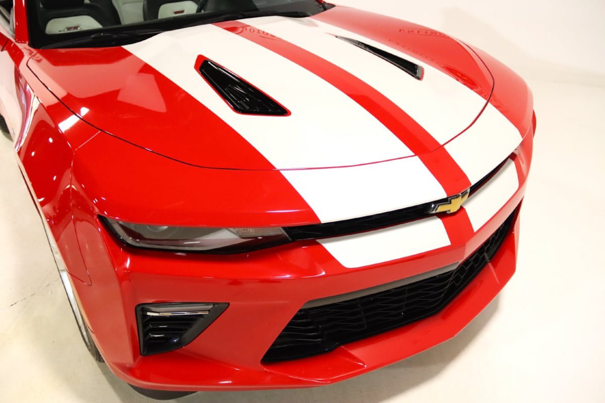 Used 2018 Chevrolet Camaro SS RWD image 28
