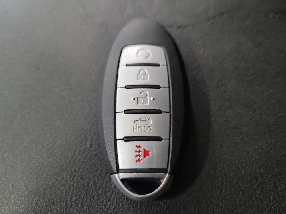 Used 2018 Nissan Pathfinder SV FWD image 32