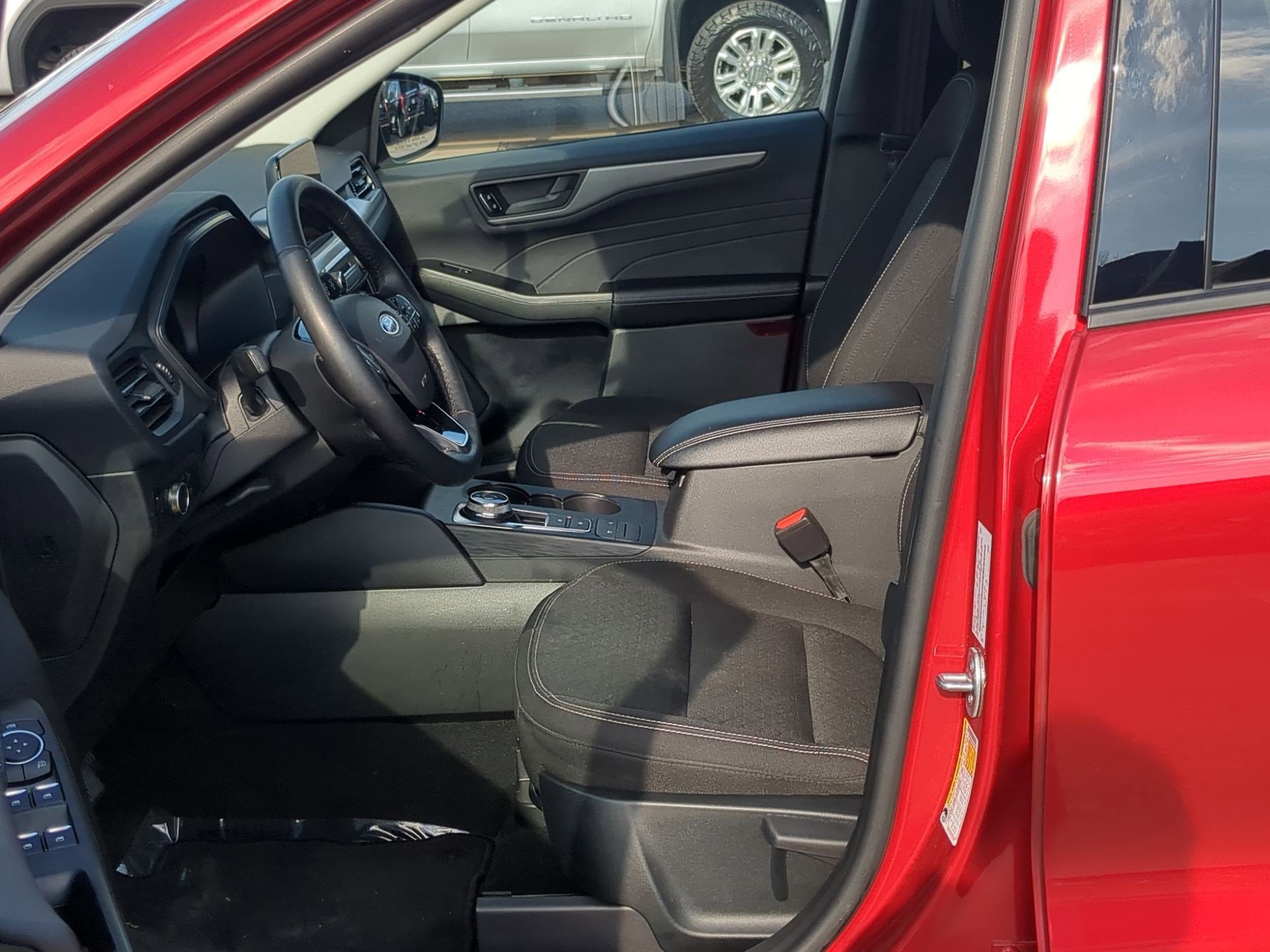 Used 2025 Ford Escape Active w/ Cold Weather Package image 12