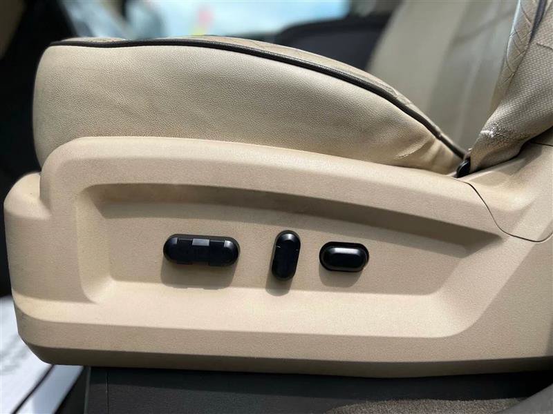 Used 2008 Lincoln MKX AWD image 35