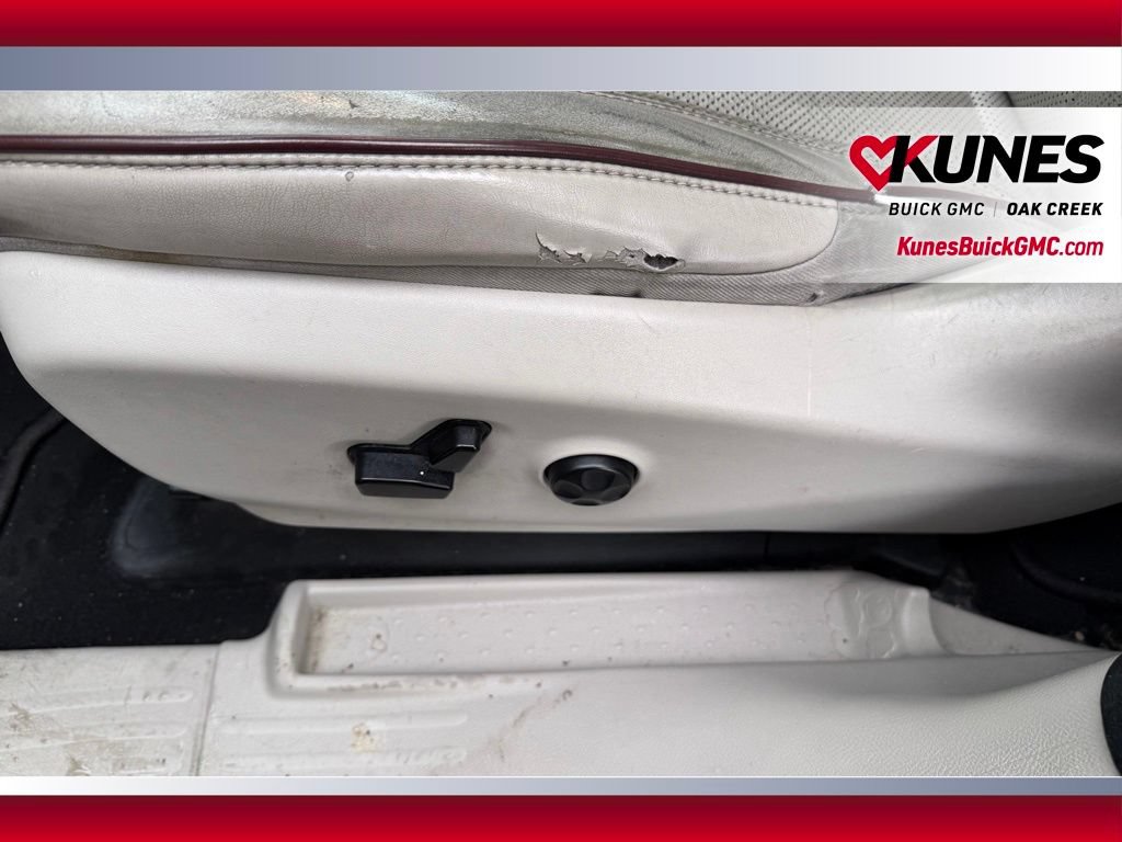 Used 2020 Chrysler Pacifica Limited FWD image 14