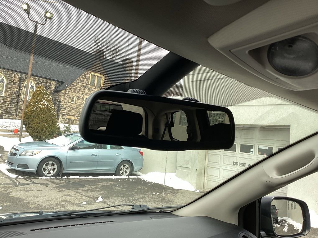 Used 2019 Dodge Grand Caravan SE w/ UConnect Hands-Free Group image 14