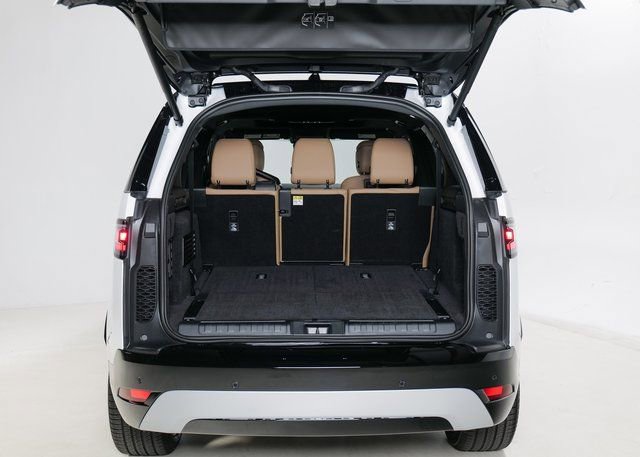 New 2026 Land Rover Discovery Limited Edition image 33
