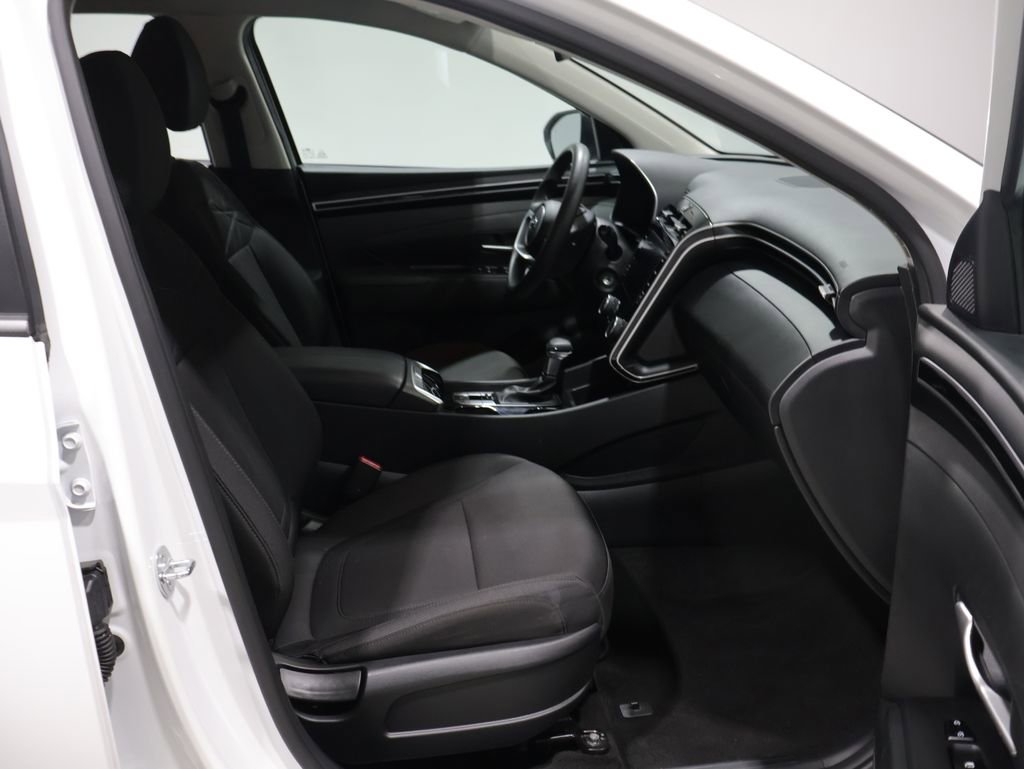 Used 2023 Hyundai Tucson SE image 21