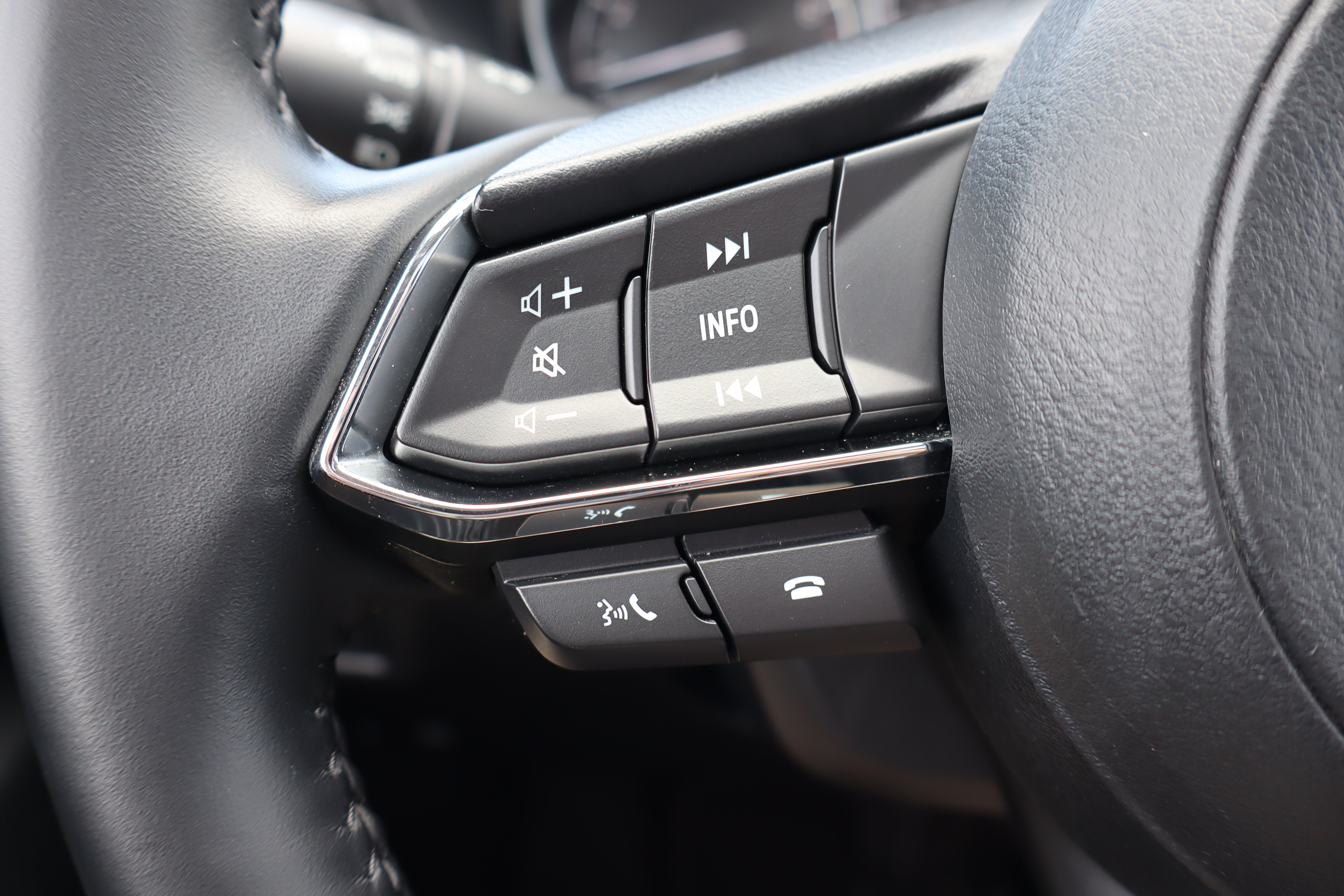 Used 2025 MAZDA CX-5 AWD 2.5 S w/ Preferred Package image 15