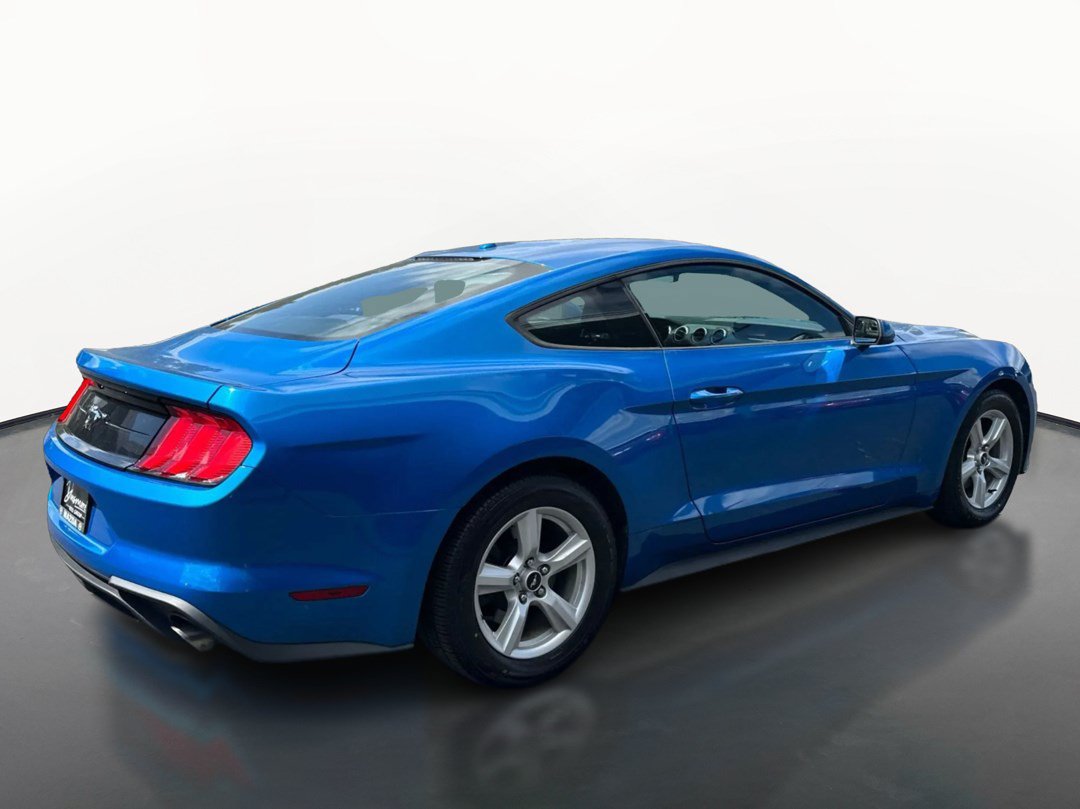 Used 2019 Ford Mustang Coupe RWD image 3