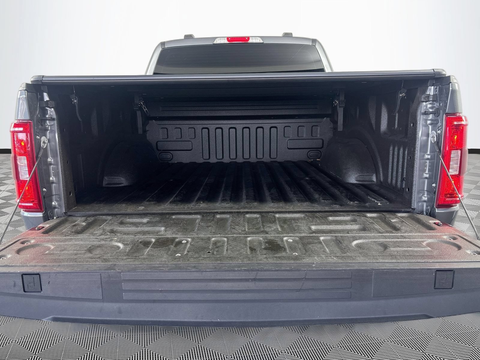 Used 2023 Ford F150 XLT w/ Equipment Group 302A High RWD image 26