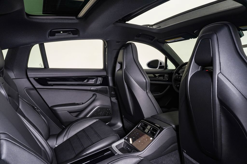New 2026 Porsche Panamera 4 AWD/4WD image 16