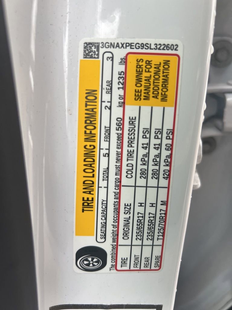 Used 2025 Chevrolet Equinox LT image 38