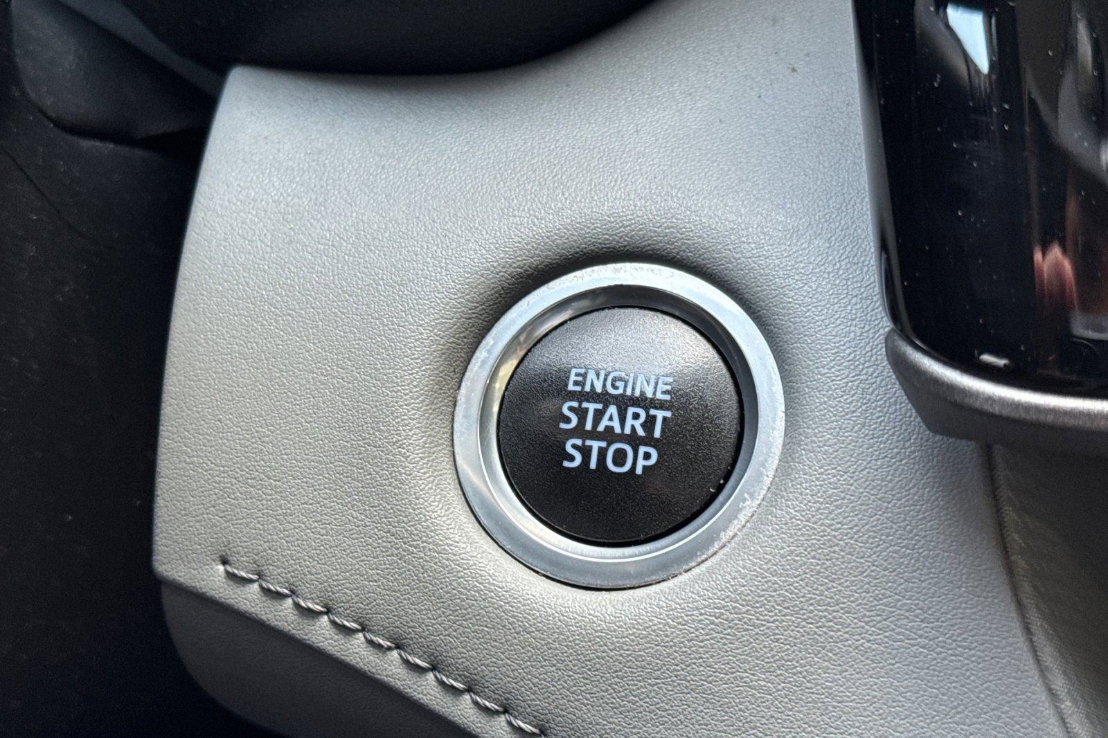 Certified 2020 Toyota Highlander LE image 29