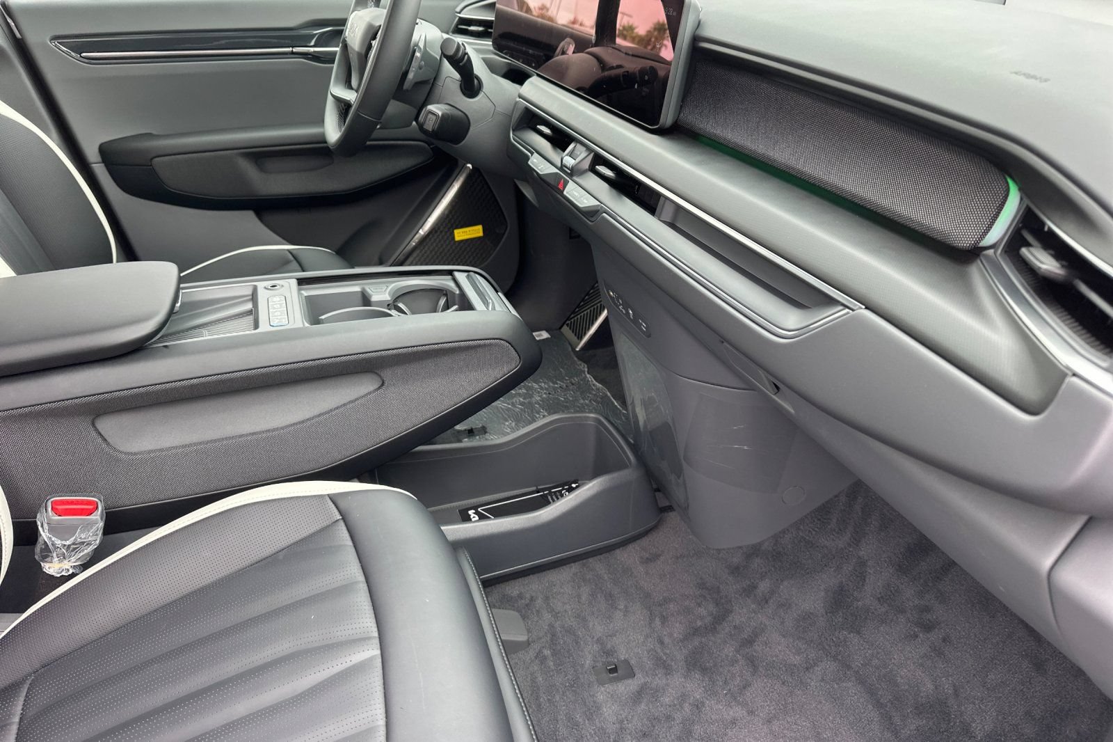 New 2026 Kia EV9 GT-Line AWD/4WD image 17