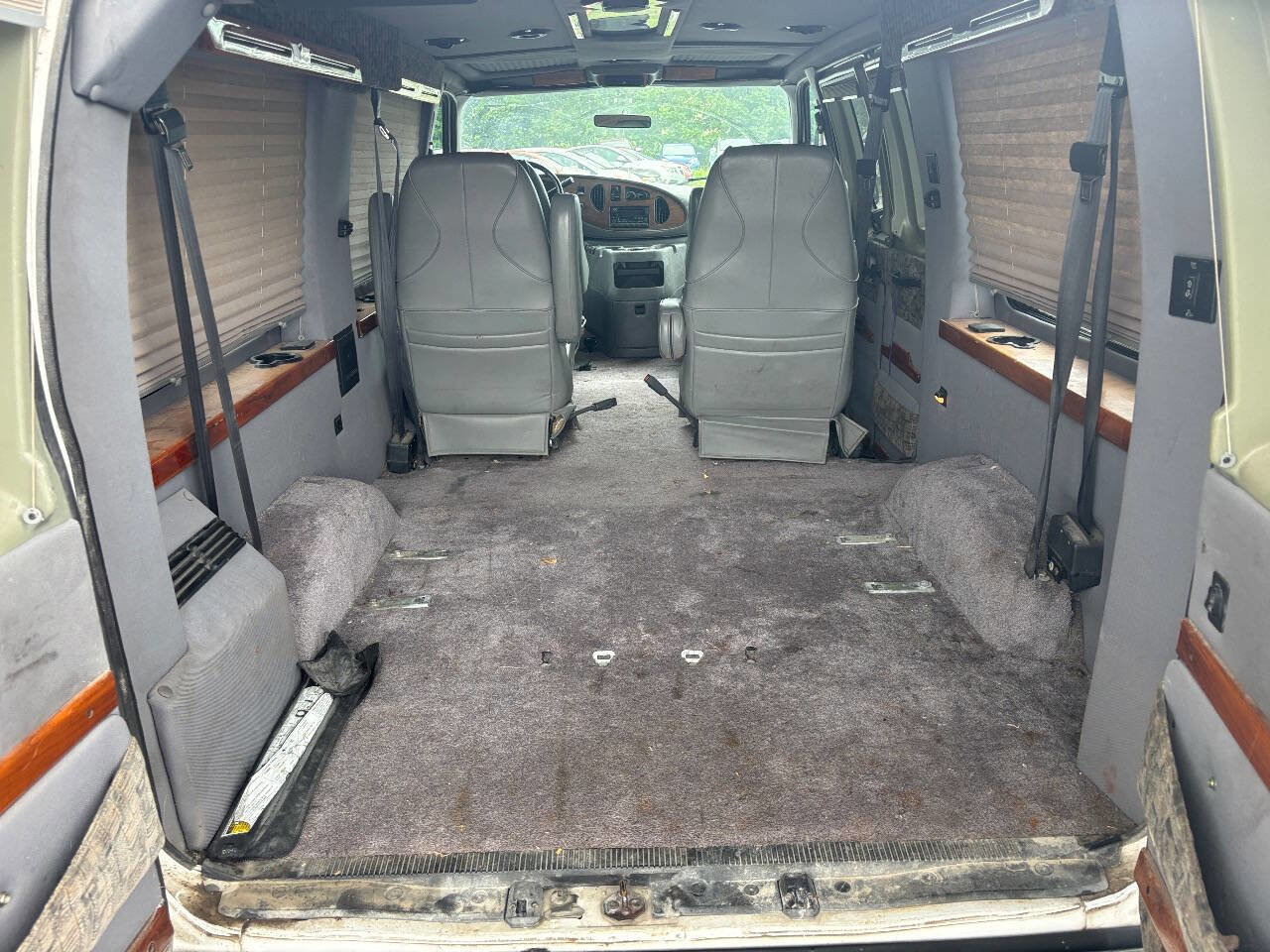 Used 2000 Ford E-150 and Econoline 150 image 16