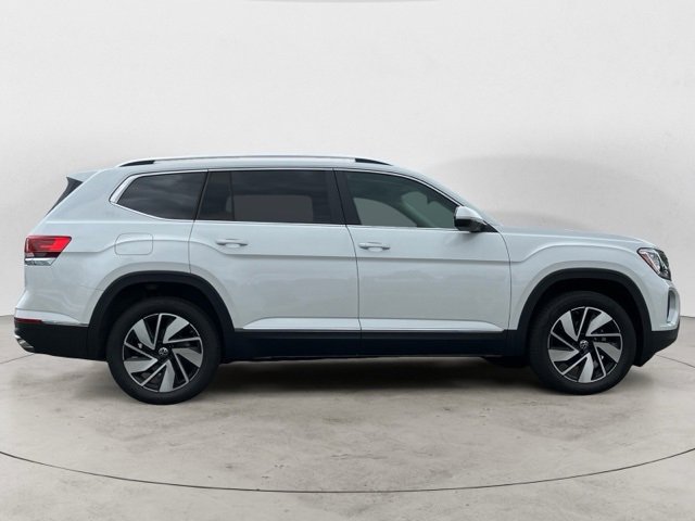 New 2025 Volkswagen Atlas SEL image 3