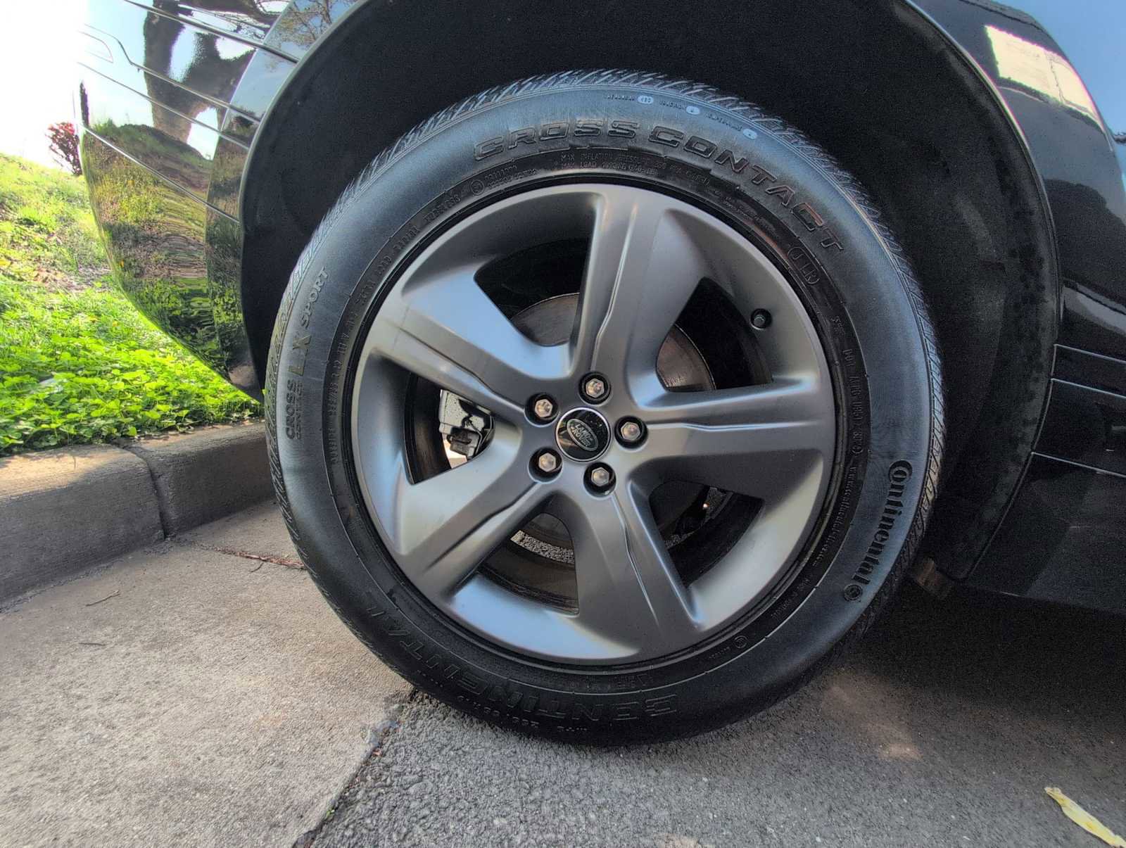 Used 2025 Land Rover Range Rover Velar Dynamic SE AWD/4WD image 14