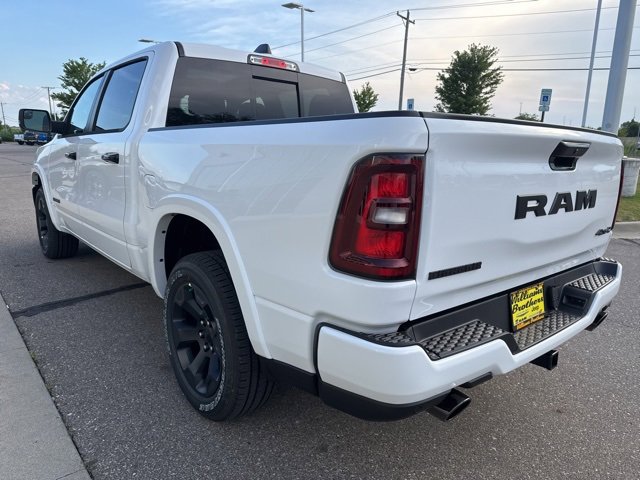 New 2026 RAM 1500 4x4 Crew Cab image 9