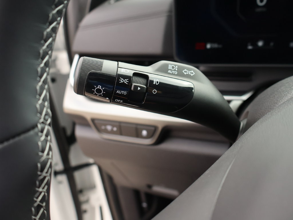 New 2027 Kia Carnival SX w/ Dark Edition Package FWD image 36
