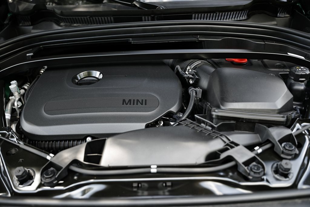 New 2025 MINI Cooper Countryman S w/ Comfort Package Max image 31