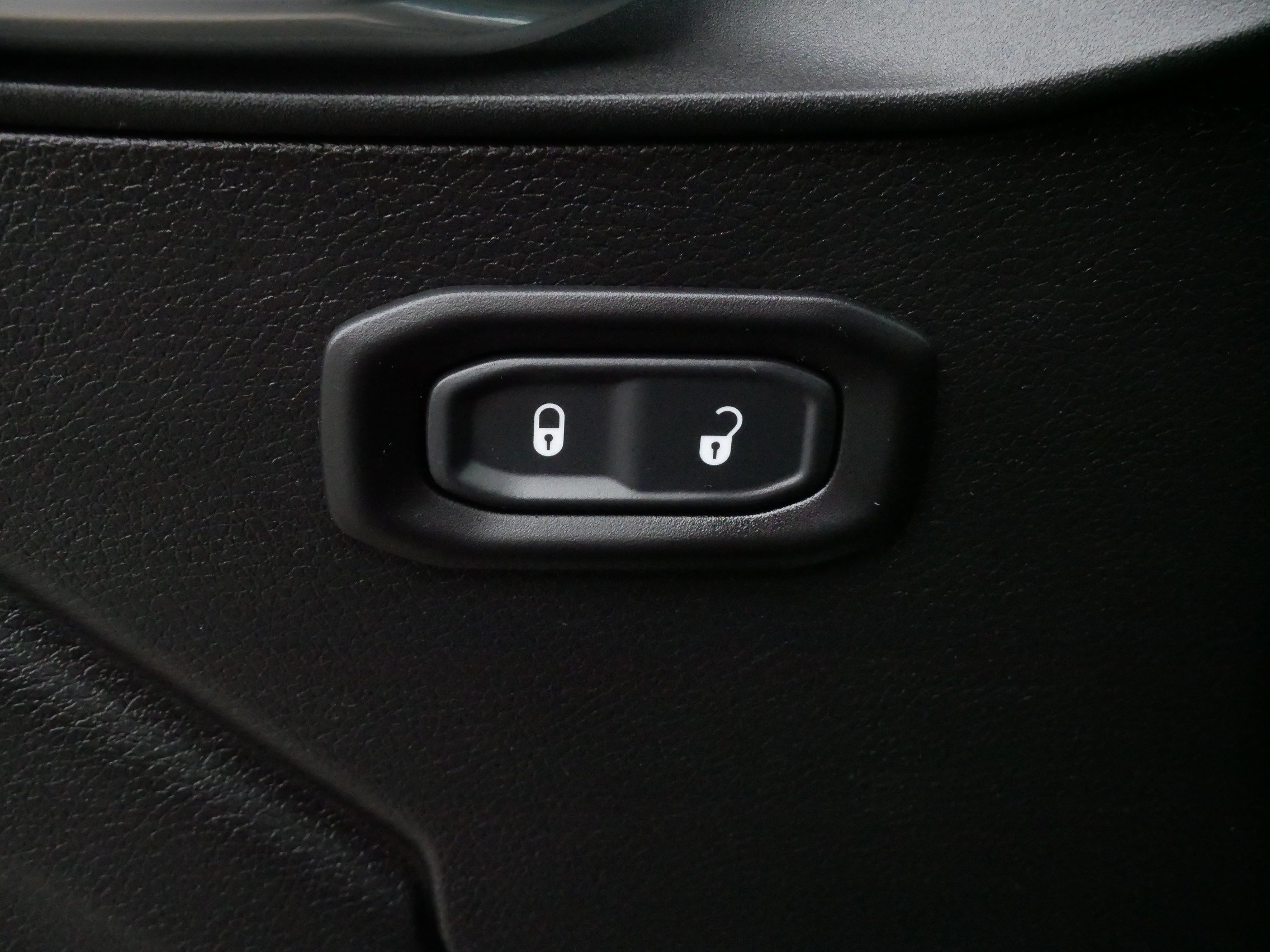 Used 2023 Jeep Wrangler Unlimited Sport AWD/4WD image 19