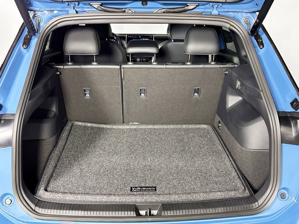 New 2025 Volkswagen Tiguan SE R-Line image 21