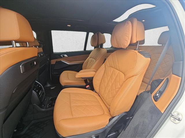 Used 2024 BMW X7 xDrive40i w/ Executive Package AWD/4WD image 17