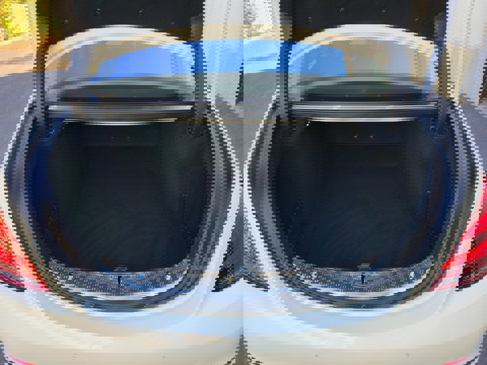 Used 2019 Mercedes-Benz S 560 Sedan image 39