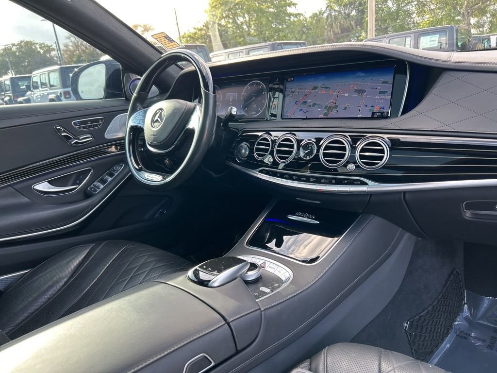 Used 2017 Mercedes-Benz S 550 Sedan image 26