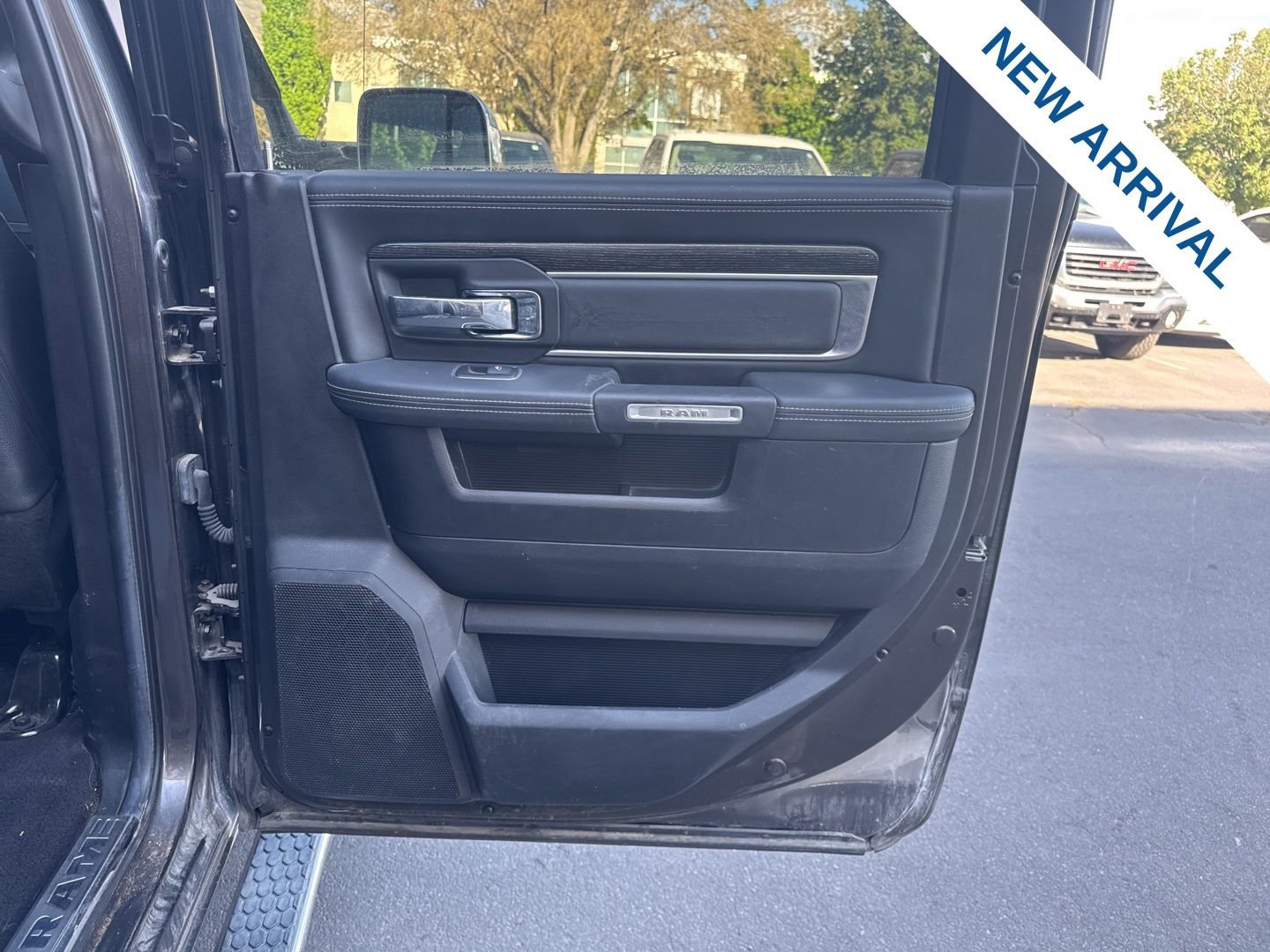 Used 2017 RAM 3500 Laramie Longhorn AWD/4WD image 12