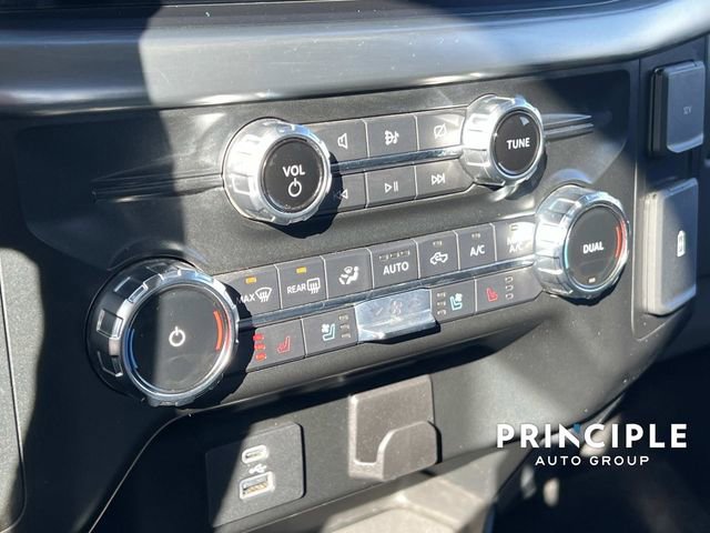 Used 2022 Ford F150 Lariat w/ Trailer Tow Package image 24