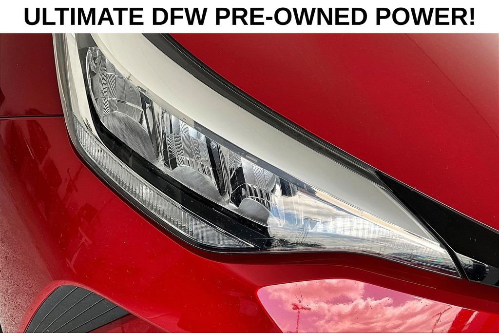 Used 2022 Toyota C-HR XLE FWD image 34