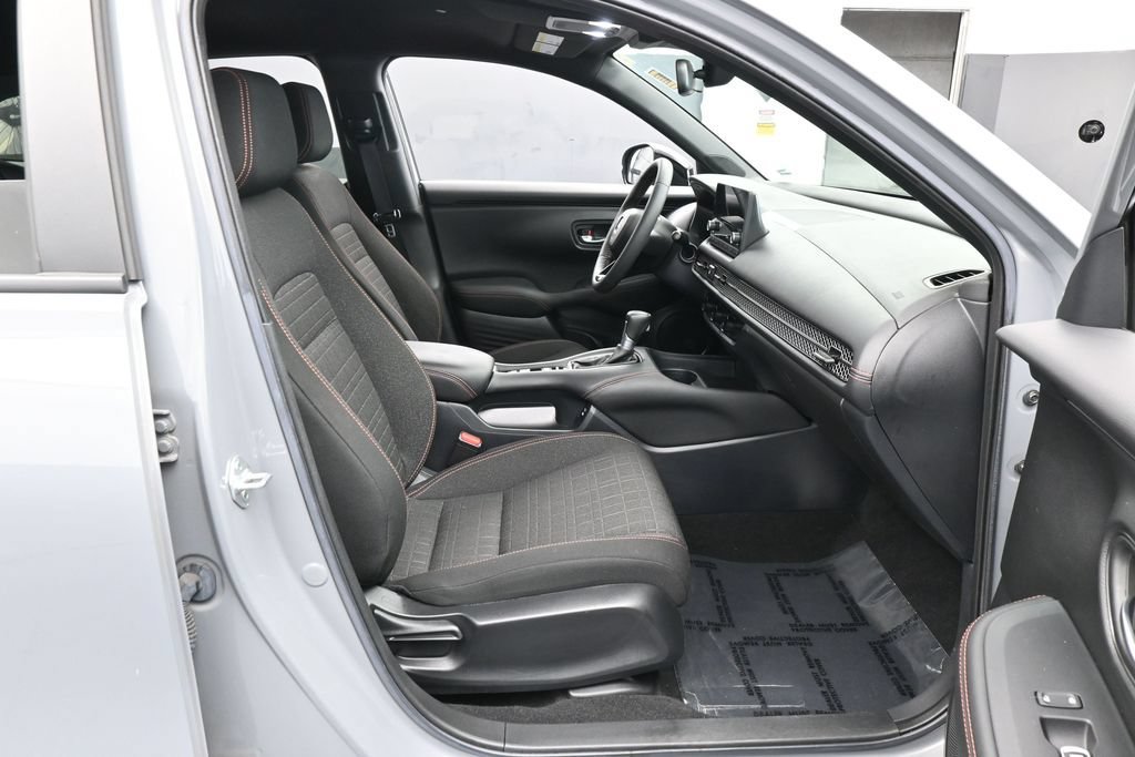Used 2024 Honda HR-V Sport image 39