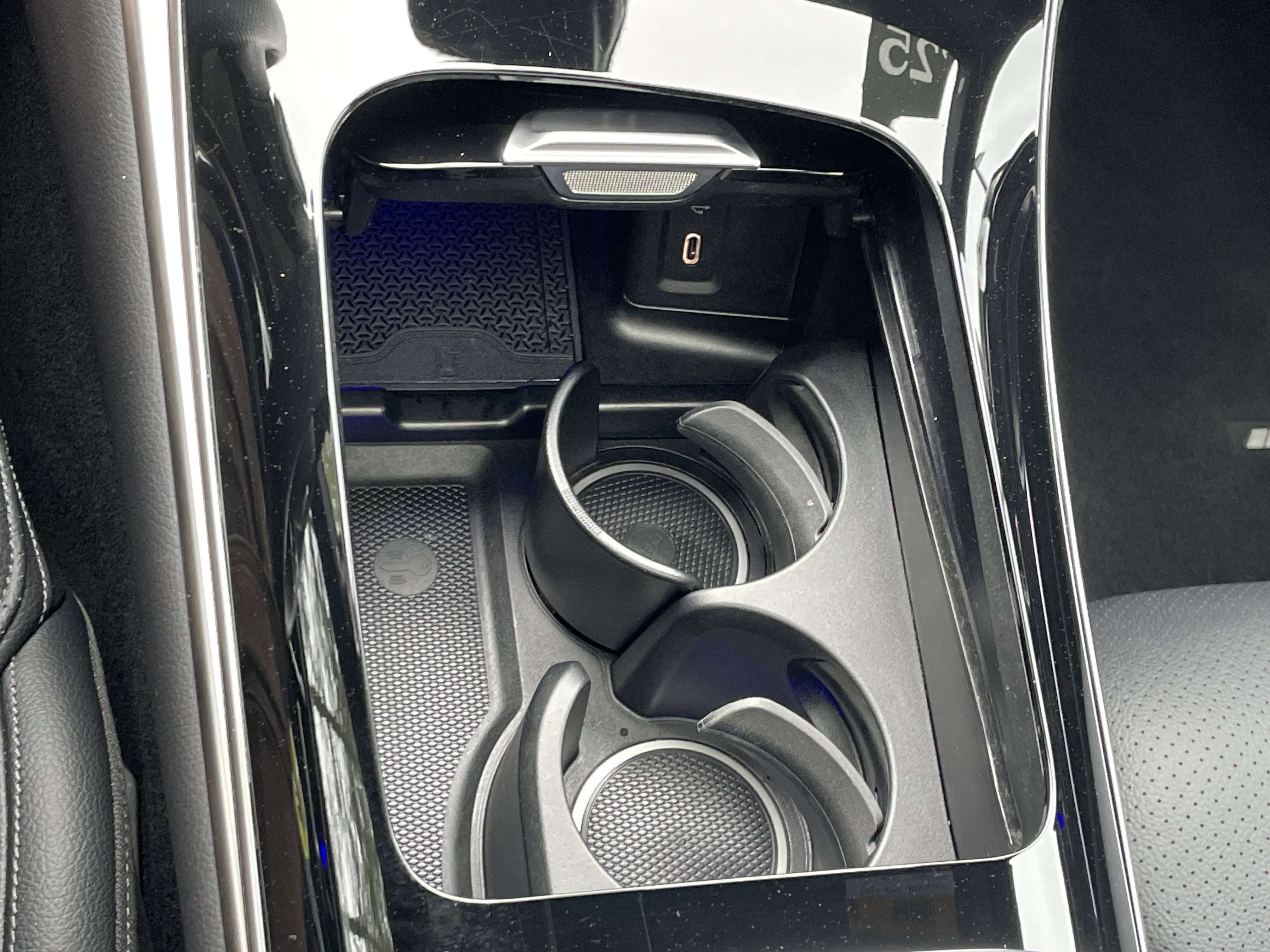 Certified 2025 Mercedes-Benz GLC 300 image 35