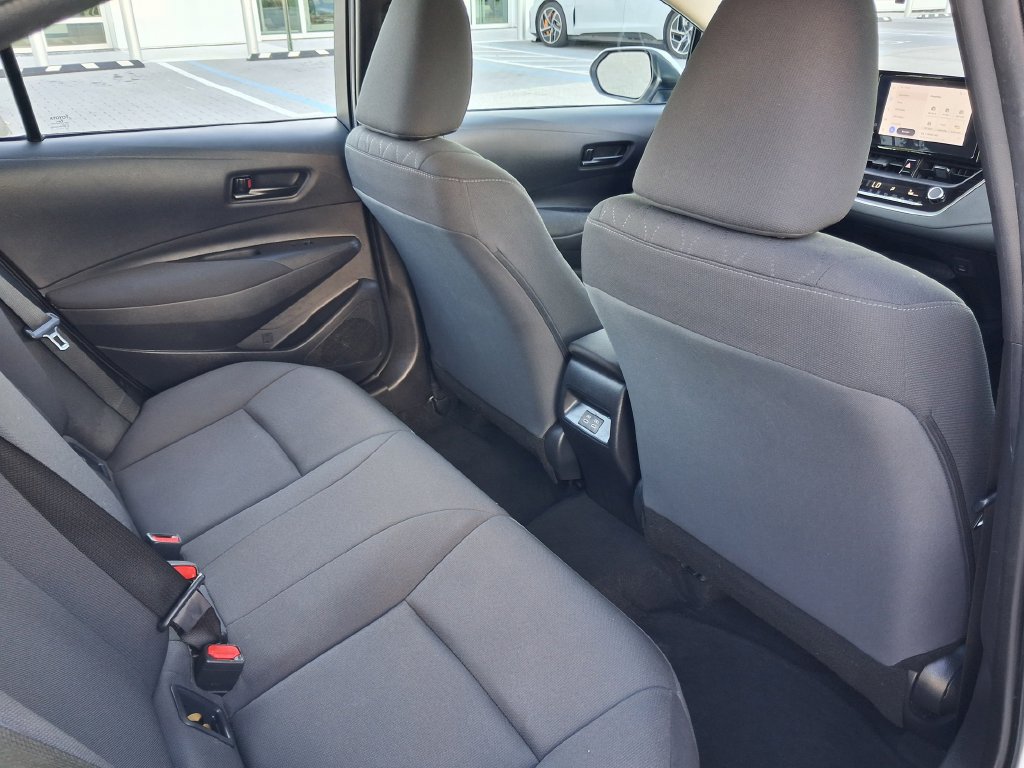 Used 2025 Toyota Corolla LE FWD image 23