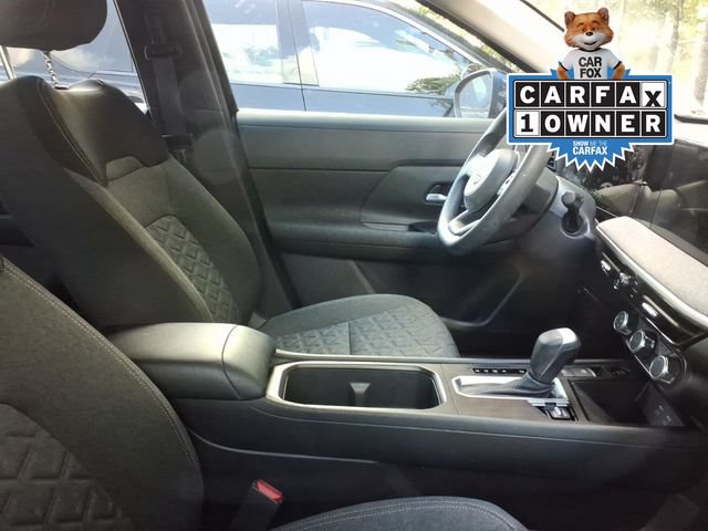 Used 2025 Nissan Kicks SV w/ SV Premium Package FWD image 5