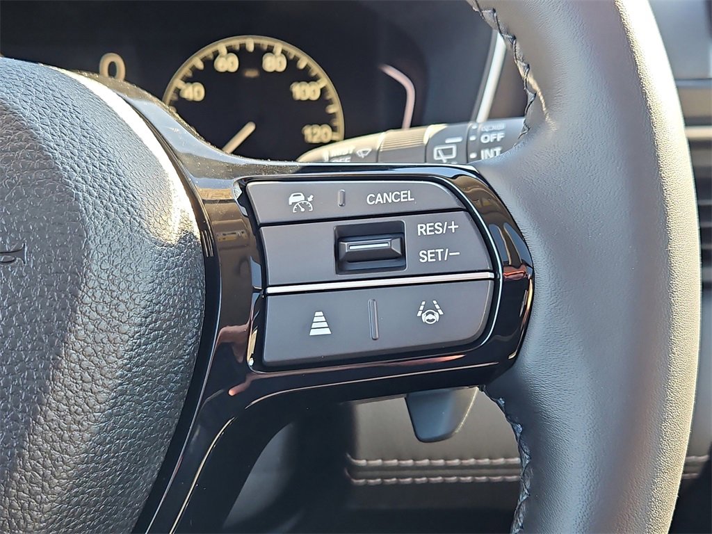 New 2025 Honda Pilot Touring image 18