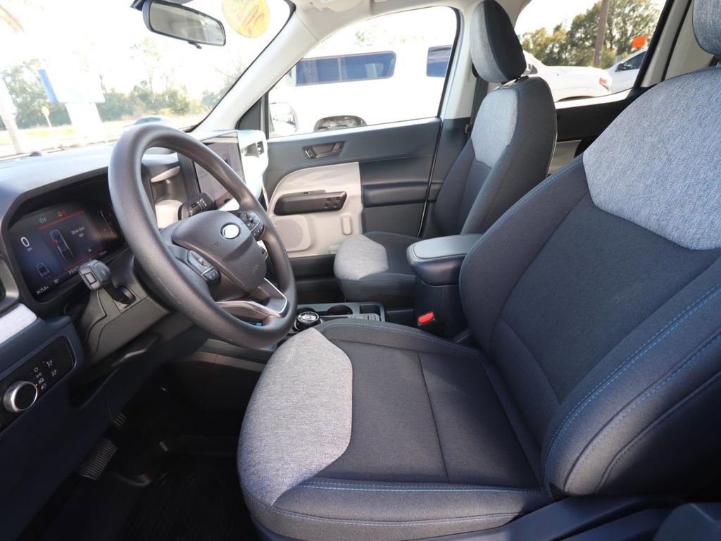 Certified 2025 Ford Maverick XLT w/ Equipment Group 302A image 3