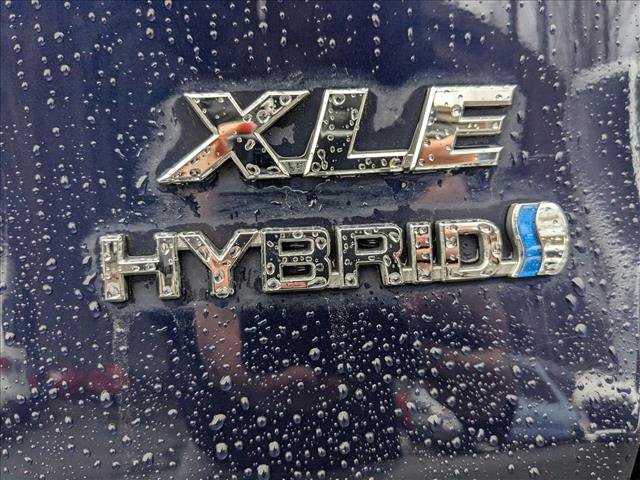 Used 2023 Toyota RAV4 XLE Premium image 29