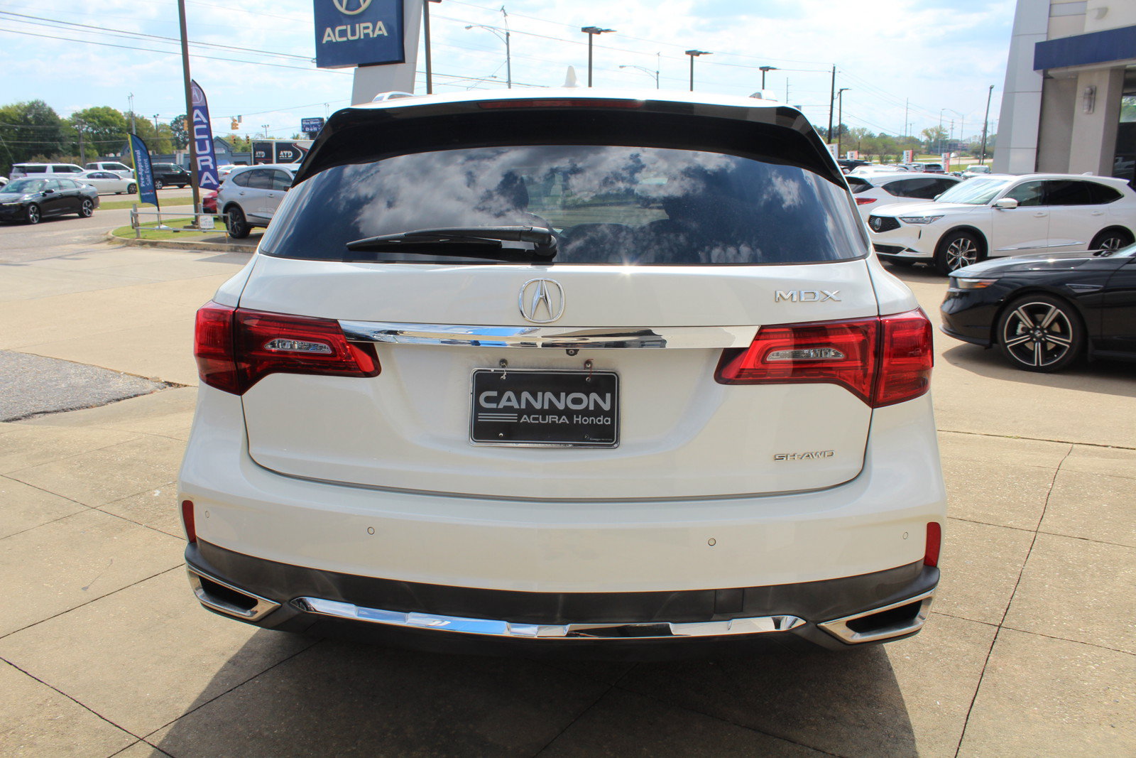 Used 2018 Acura MDX w/ Advance Package AWD/4WD image 5