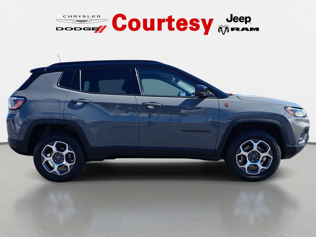 Certified 2022 Jeep Compass Trailhawk w/ Trailhawk Convenience Group AWD/4WD image 4