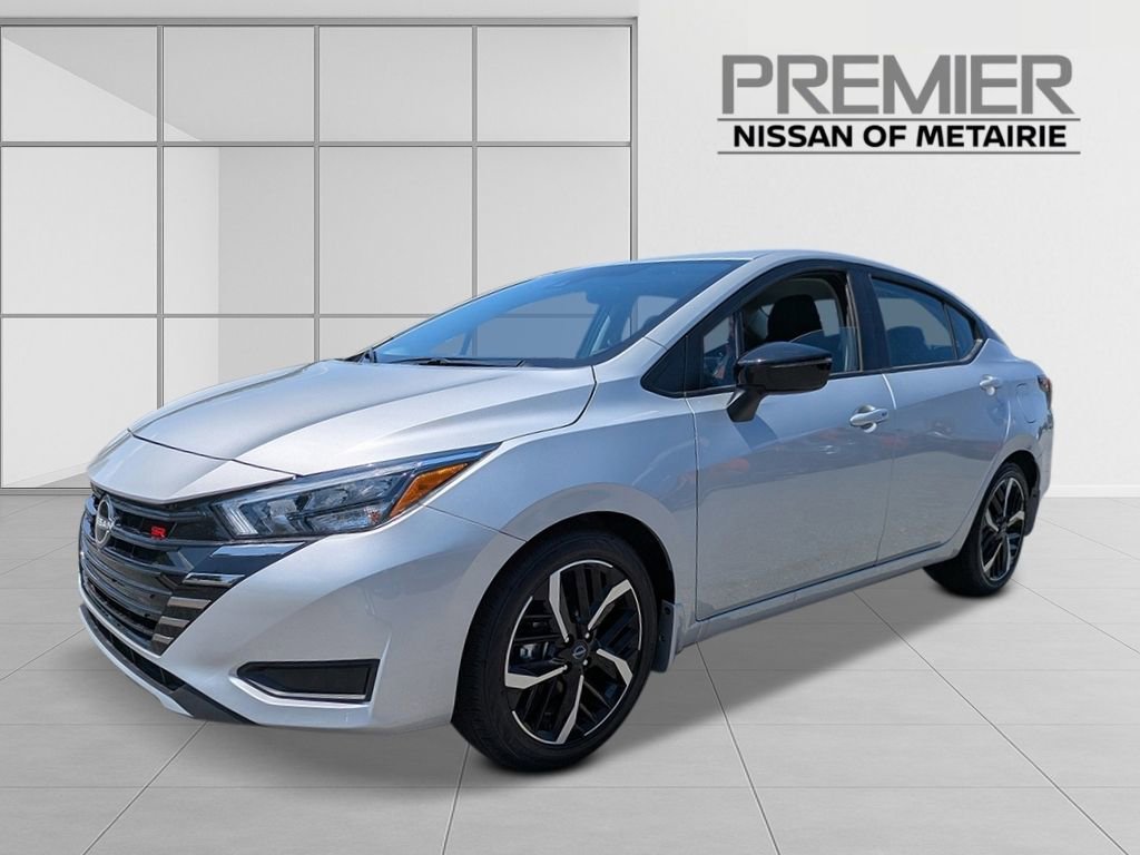 New 2025 Nissan Versa SR w/ Trunk Package