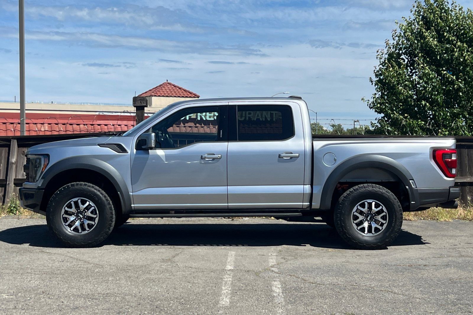Certified 2022 Ford F150 Raptor w/ Equipment Group 801A High AWD/4WD image 7