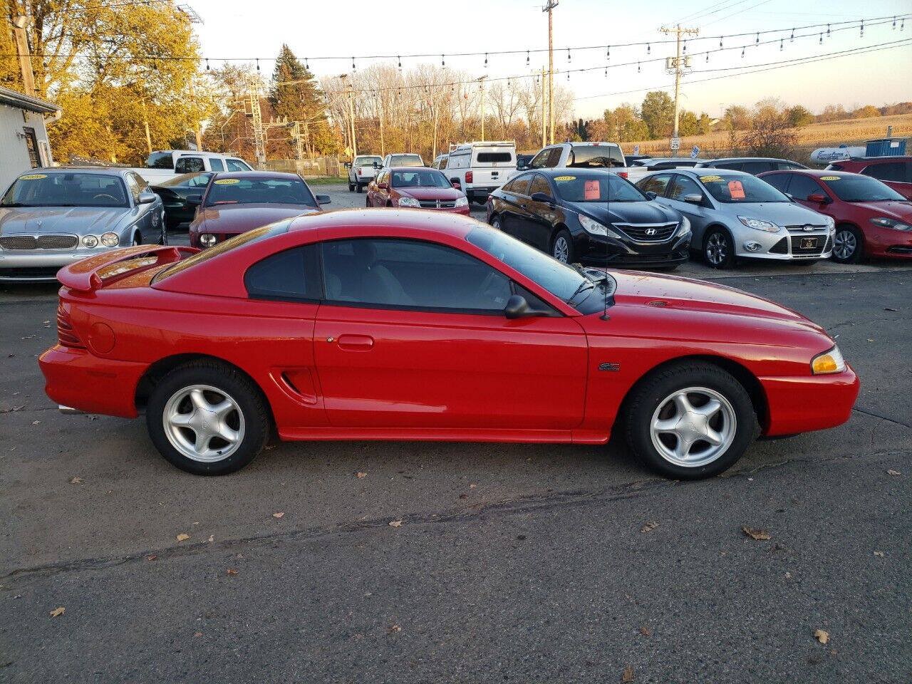 Used 1994 Ford Mustang GT RWD image 9