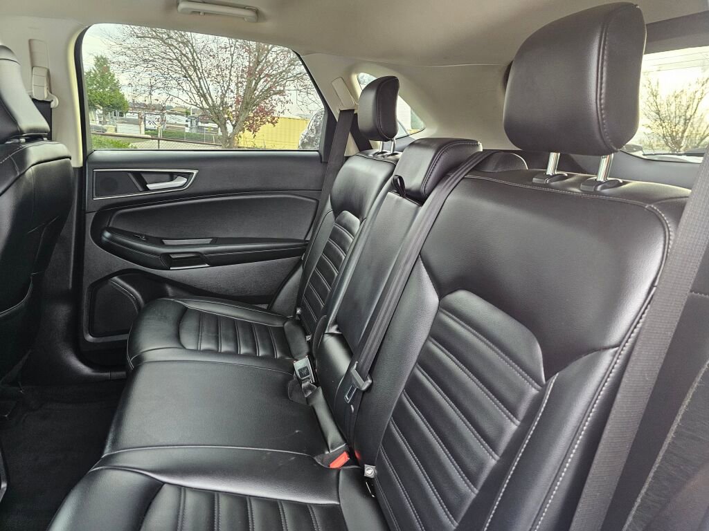 Used 2022 Ford Edge SEL image 21