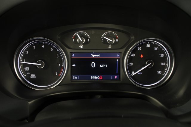 Used 2022 Buick Enclave Essence image 11