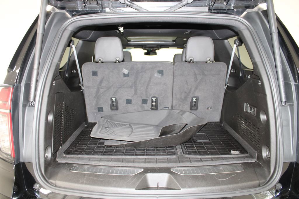 Used 2023 Chevrolet Suburban Z71 w/ Luxury Package image 18