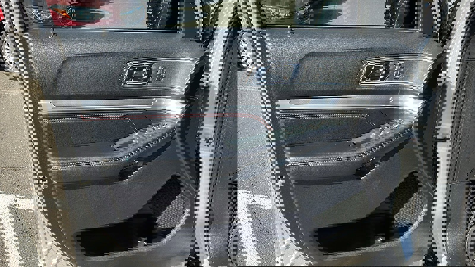 Used 2018 Ford Explorer Sport w/ Equipment Group 401A image 11