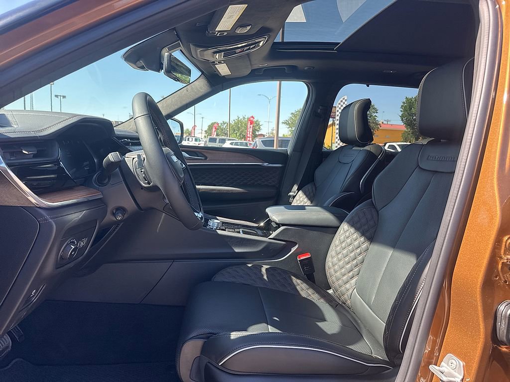 New 2026 Jeep Grand Cherokee L Summit AWD/4WD image 15