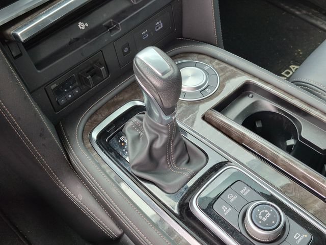 Used 2024 Nissan Armada Platinum w/ Captain's Chairs Package RWD image 25