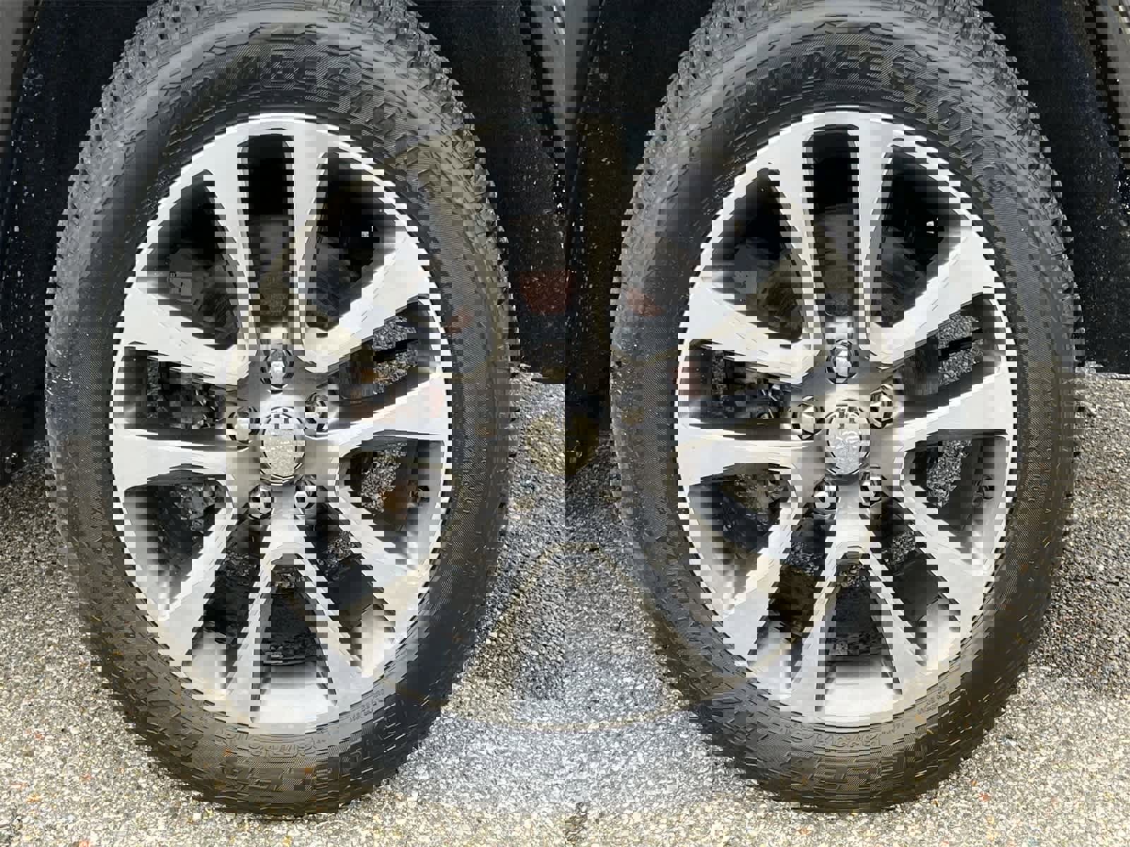 Used 2017 Jeep Grand Cherokee Overland w/ Jeep Active Safety Group image 14