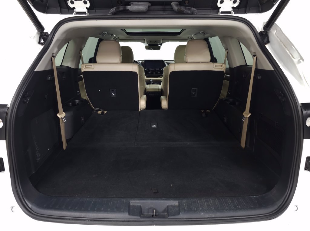 Used 2022 Toyota Highlander Platinum FWD image 8